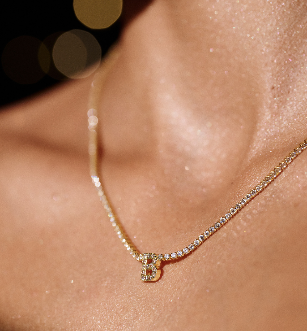 Naszyjnik typu tennis z literką B złoty NS0383