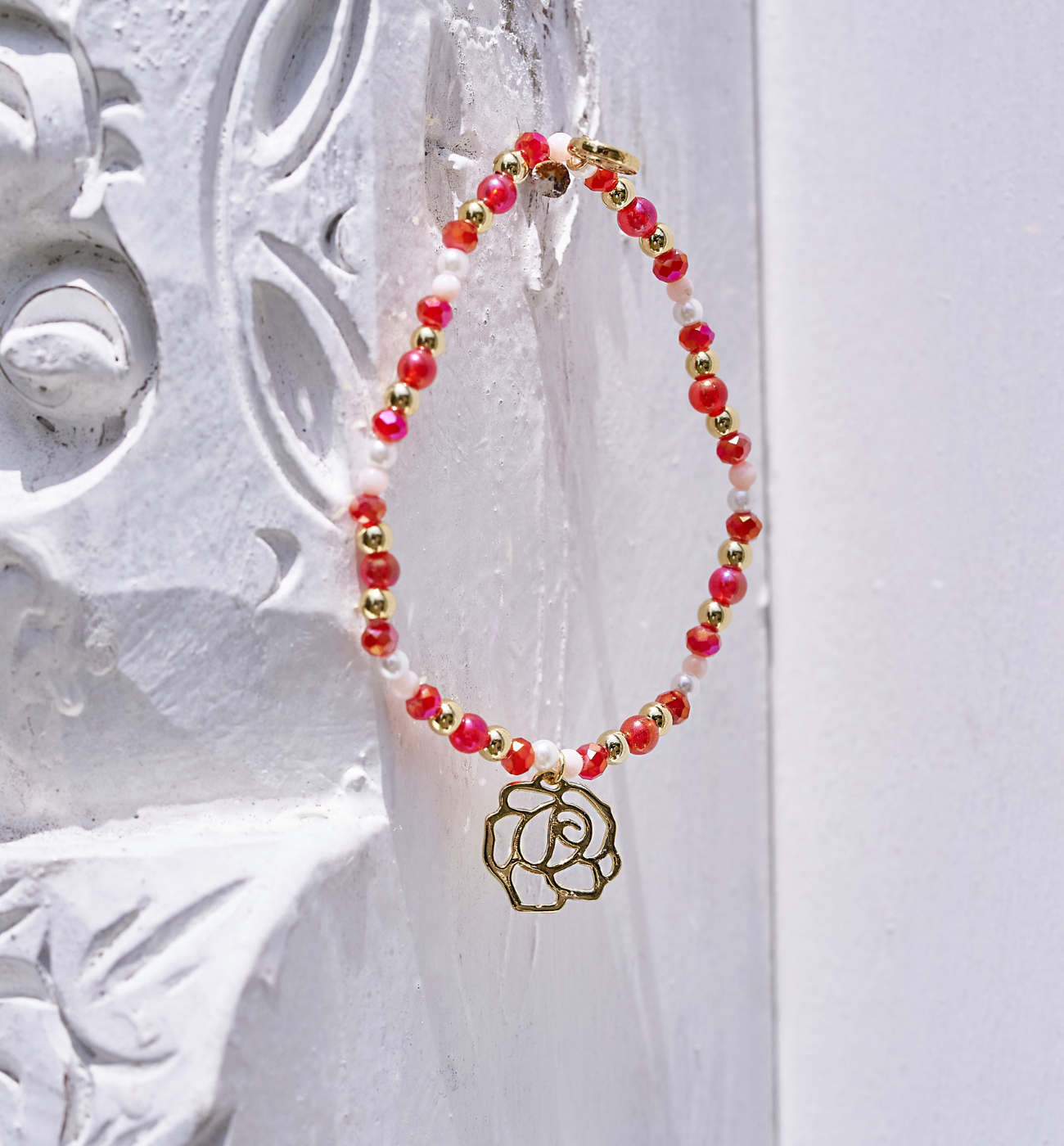 Bransoletka czerwona z różą Sanur BBI0008 - By Dziubeka