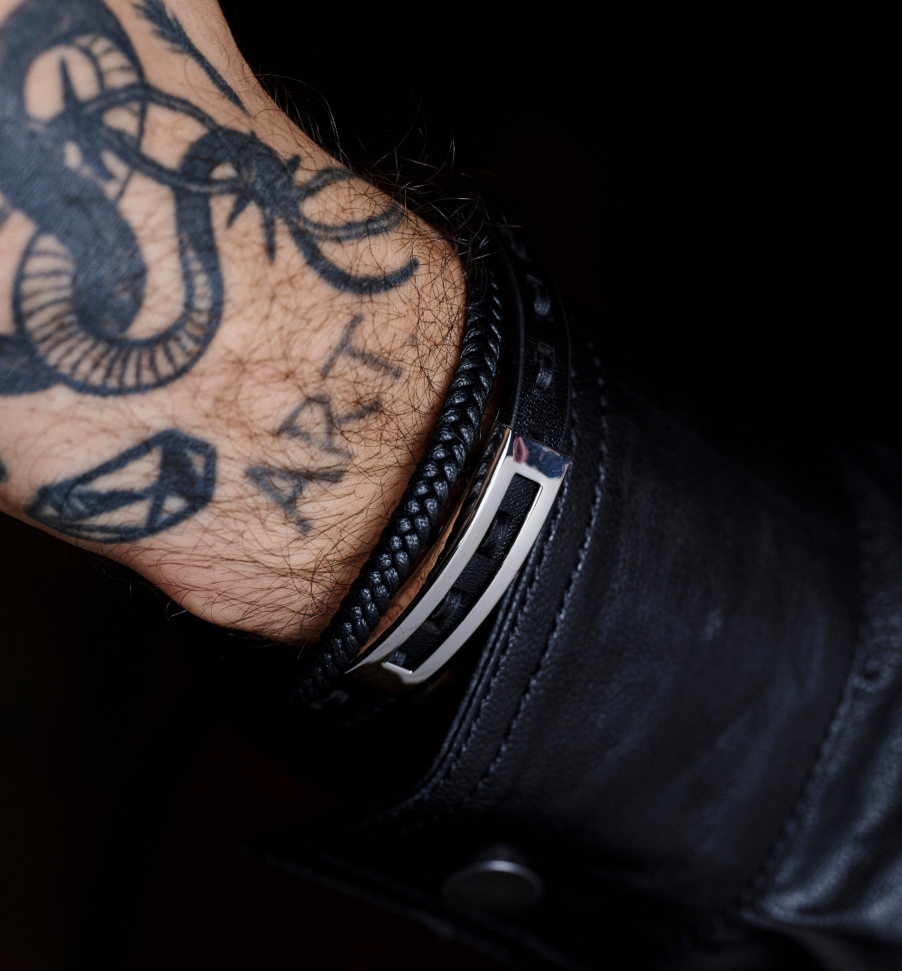 Bransoletka męska skórzana z blaszką 86 - By Dziubeka