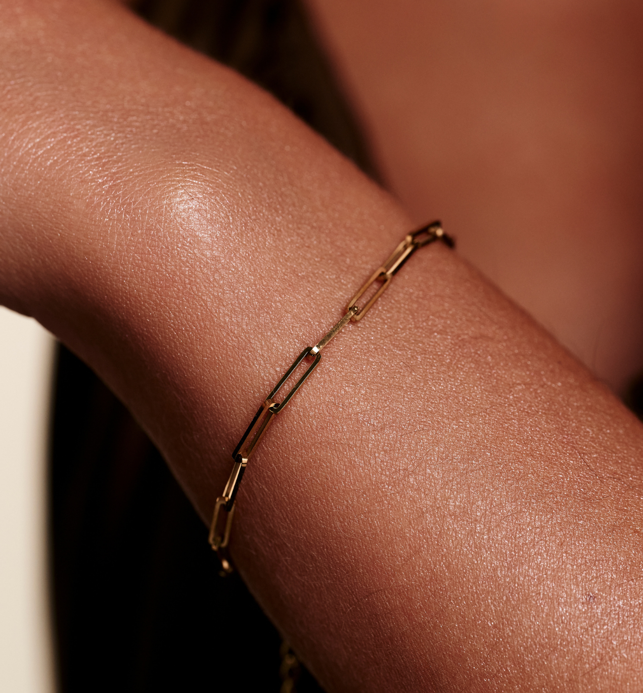 Bransoletka z prostokątnych ogniw ze stali szlachetnej złota BSY0553