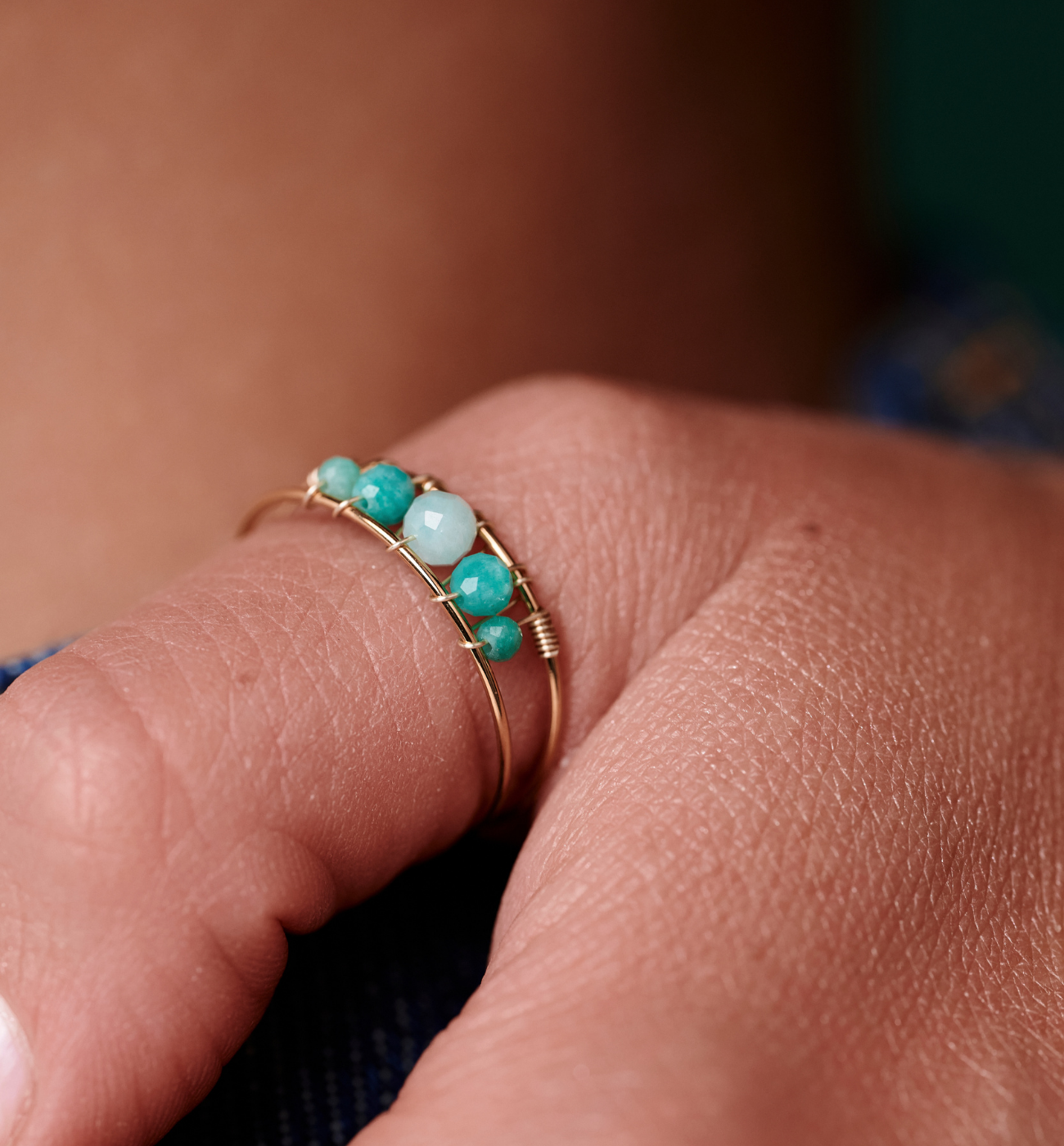 Pierścionek regulowany złoty z amazonitami PEA0024