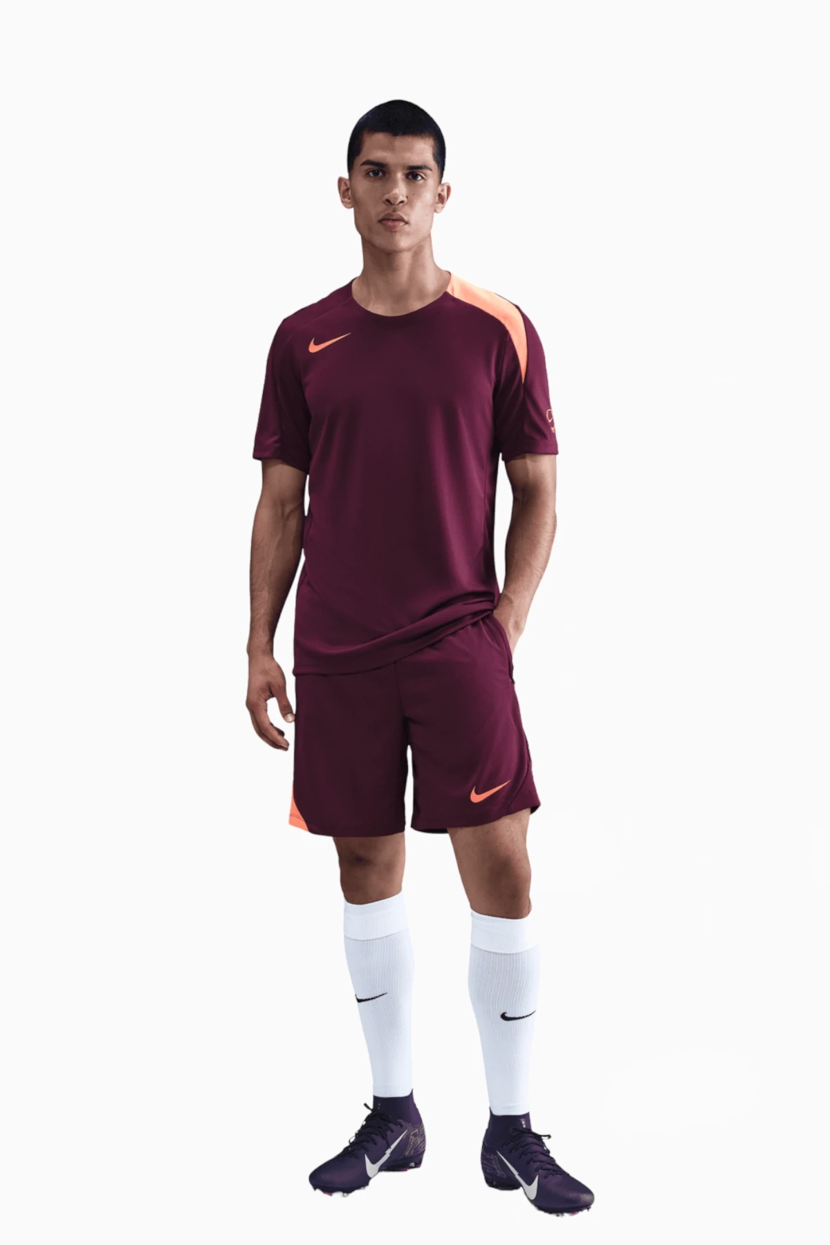 Spodenki Nike Dri-FIT Strike - Bordowy