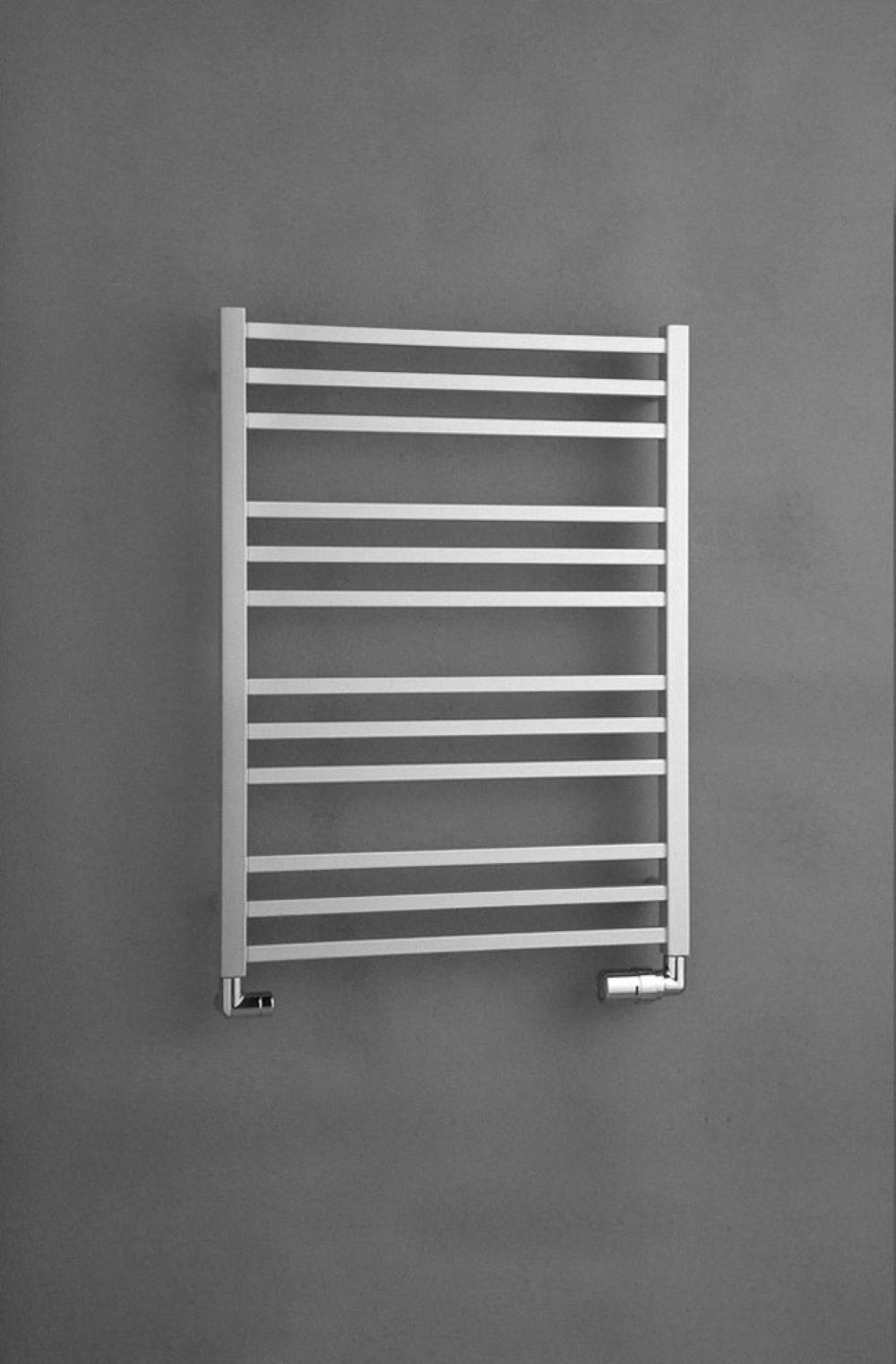 Darmowa Dostawa - Grzejnik łazienkowy dekoracyjny 79x60 cm biały P.M.H. Avento AV2W