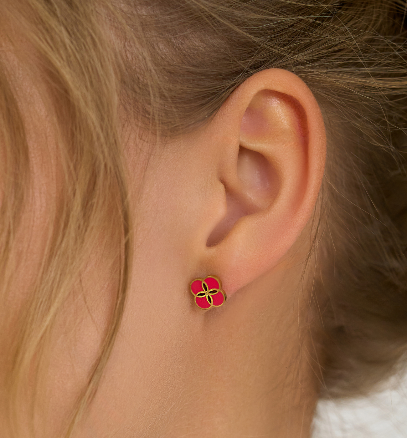 Kolczyki złote koniczynki z fuksjową emalią Ma Chance - By Dziubeka