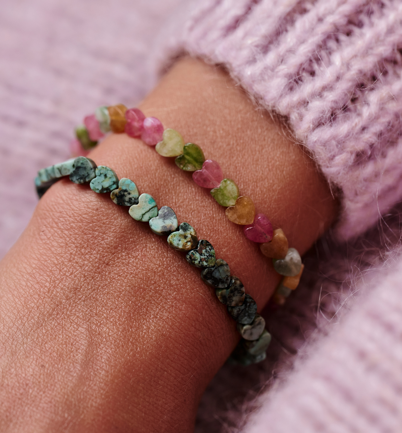 Zestaw bransoletek z kamieni naturalnych w kształcie serc ZN0157 - By Dziubeka