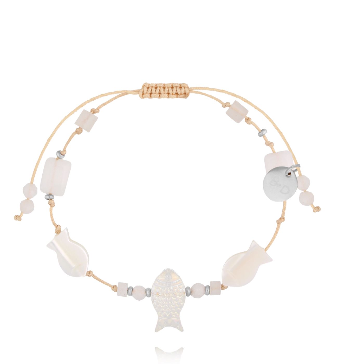 Bransoletka na beżowym sznurku z rybką, muszlą i białym agatem BMT0352