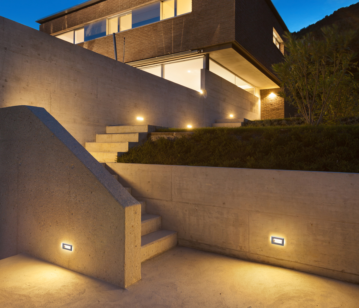 Italux Erba 4K lampa przypodłogowa zewnętrzna 1x3 W czarny piaskowany ONFL-0332-4K