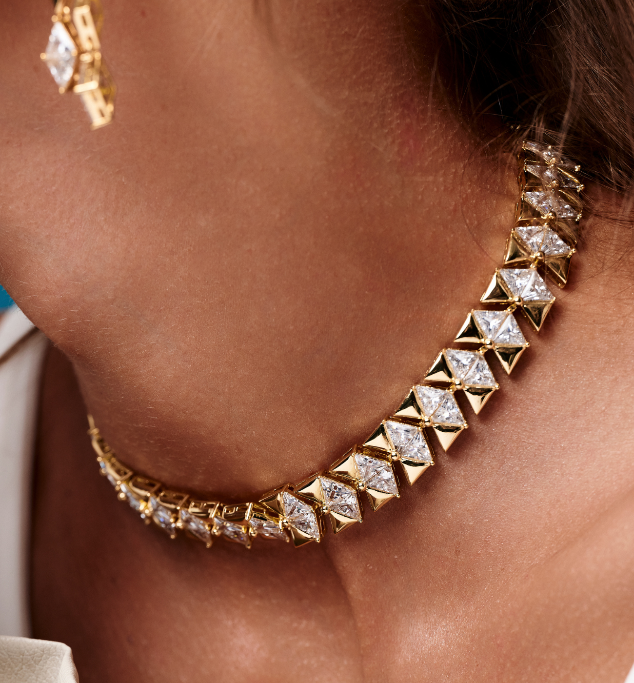 Choker złoty geometryczny z kryształkami - By Dziubeka