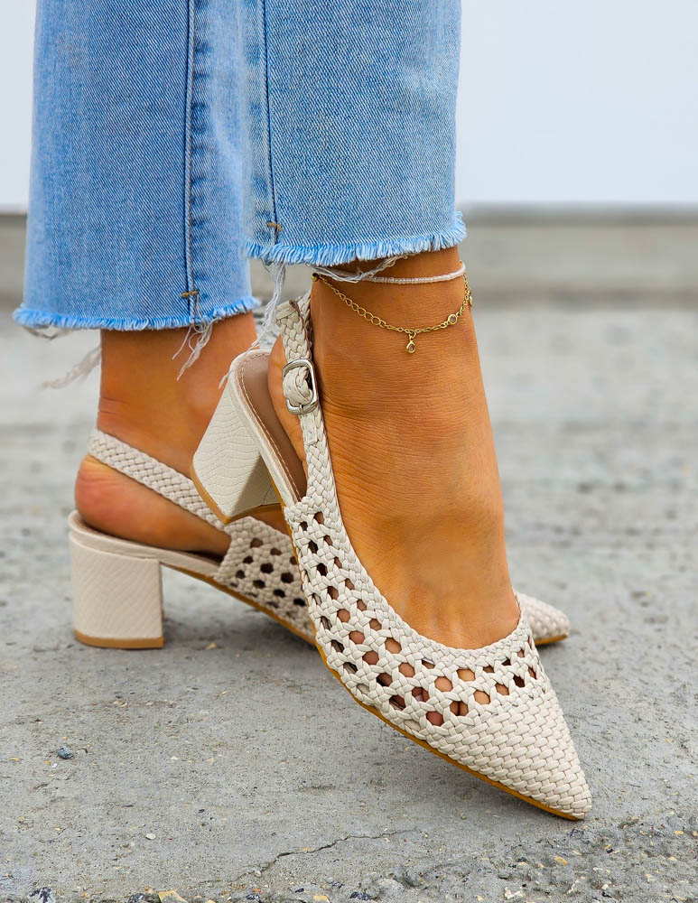 Beżowe Sandały Damskie Na Słupku z Spiczastym Noskiem Anabell