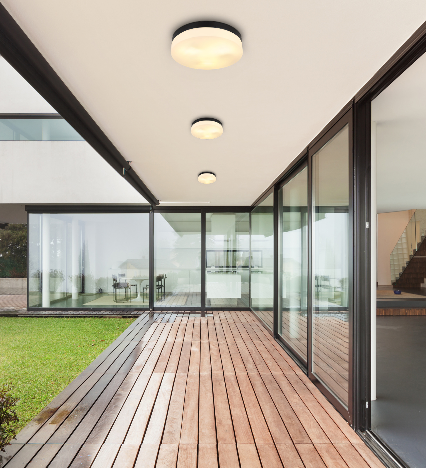 Globo Lighting Vranos plafon zewnętrzny 3x60W czarny mat/szkło opalowe 32113B