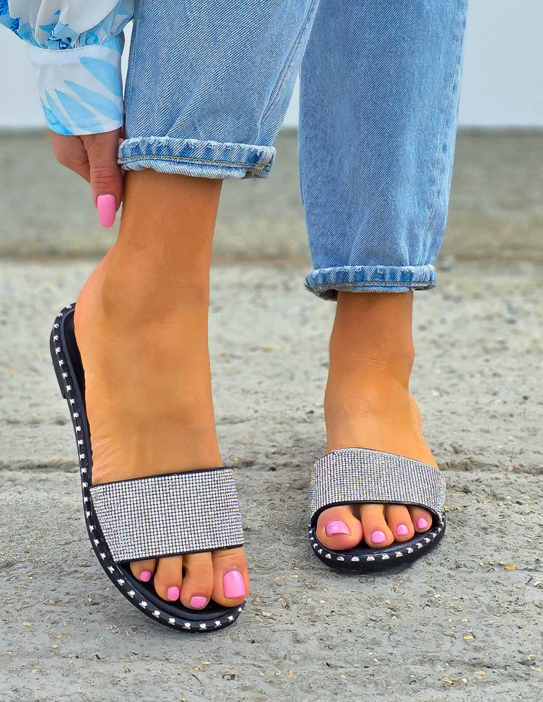 Brokatowe Połyskujące Klapki z Cyrkoniami