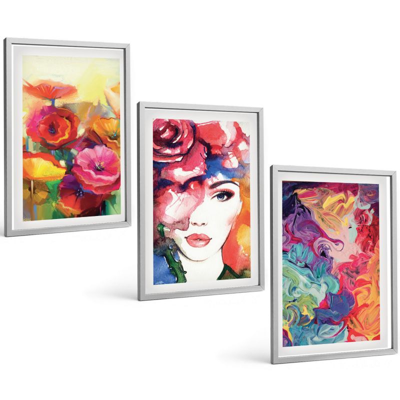 Zestaw 3 Obrazów w Srebrnej Ramie ArtPrintCave 40x60 cm Galeria Ścienna Kwiaty intensywne portret kobiety 1 kpl.