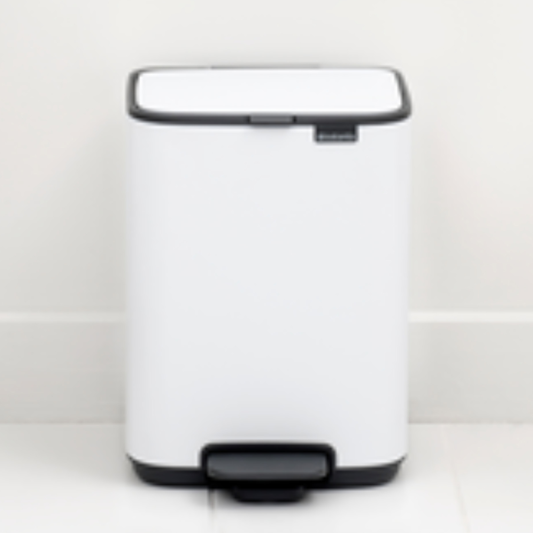 Brabantia Bo kosz na śmieci 4 l biały 236723