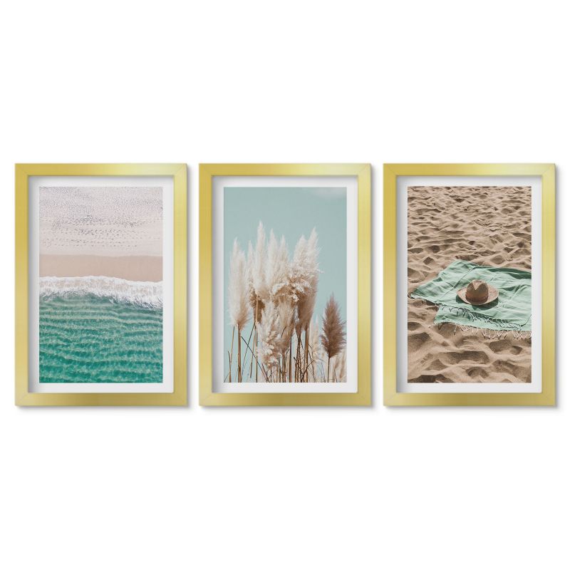 Trzy obrazy w złotej ramie zestaw Tulup 20x30 cm Plaża fale trawa kapelusz Tryptyk 1 kpl