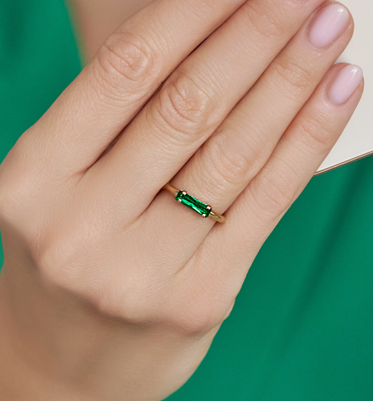 Pierścionek złoty z zielonym oczkiem Incantato PSA0443