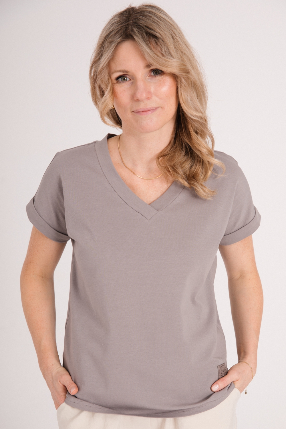Lillow - T-SHIRT LEA z bawełny organicznej - taupe - Materiał bawełna - Uszyto w Polsce