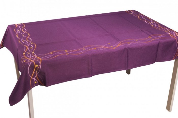 Obrus Haftowany Bruna 50x100 cm kolor: Fioletowy